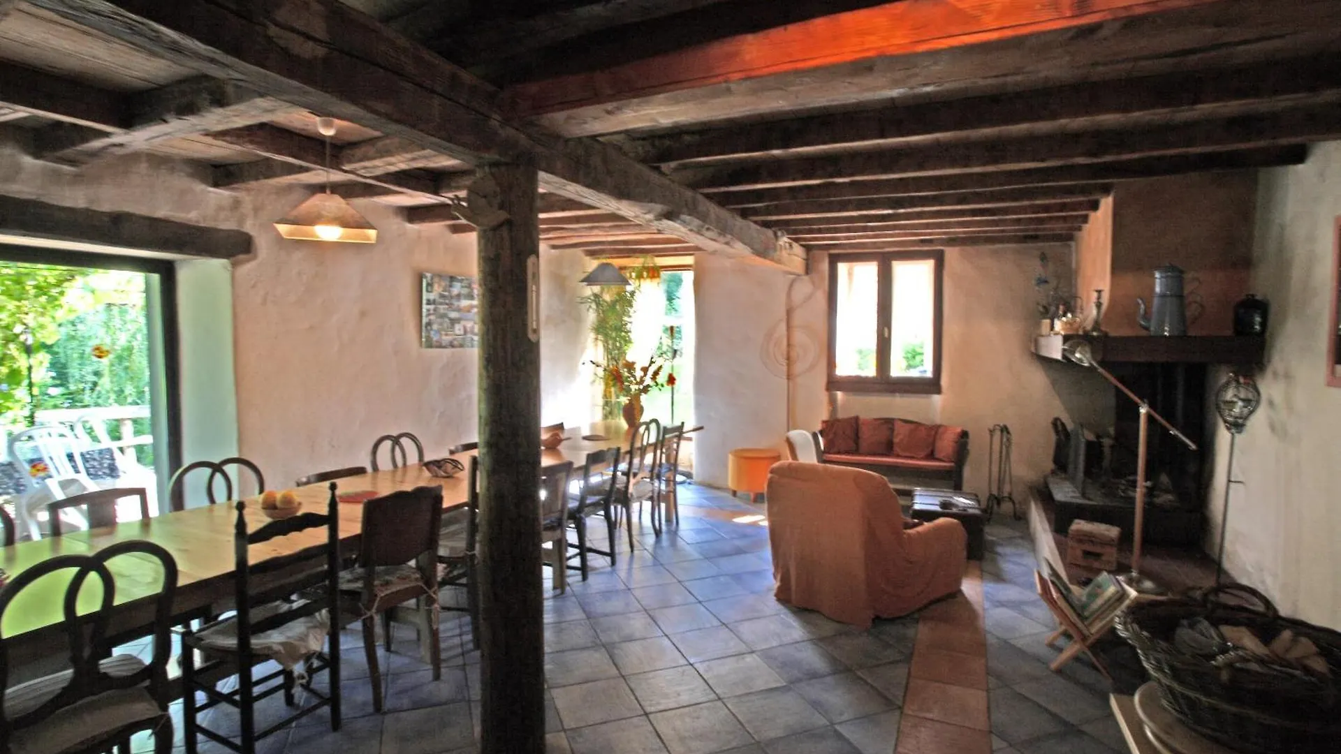 Bed and Breakfast L'Échappée Belle Lacourt 0*,  Francia